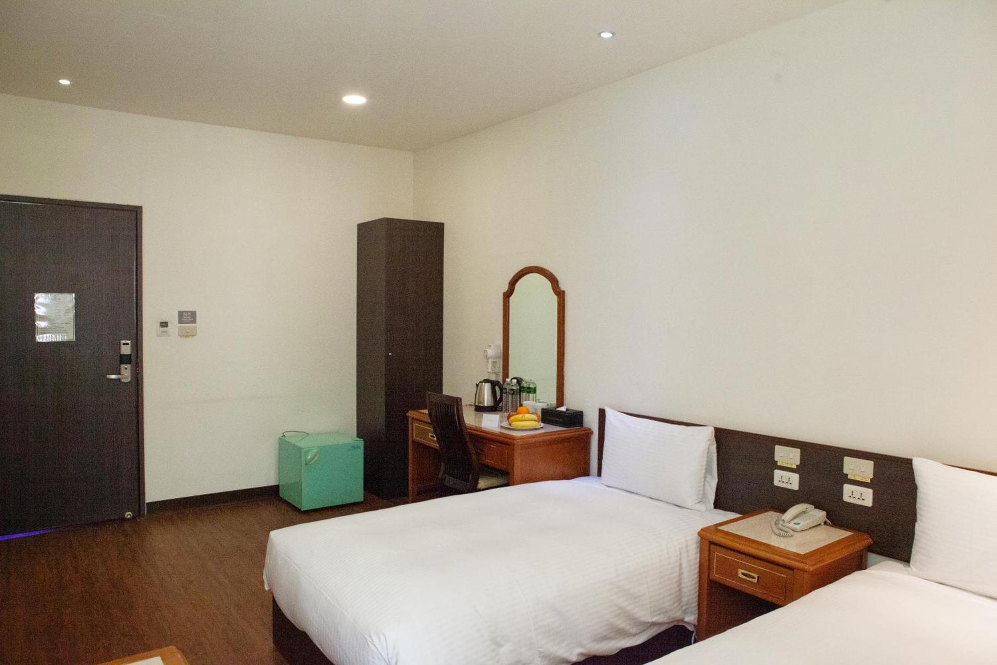 Yuai Fu Hao Hotel Тайджун Екстериор снимка